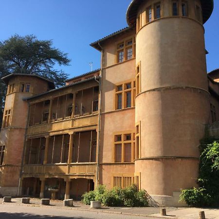 Une Nuit Au Chateau Lyon Bagian luar foto